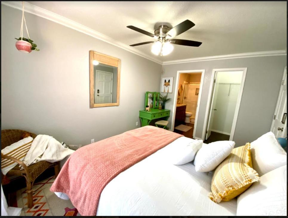Private Bedroom Suite - Communal House Near Integris Oklahoma City Eksteriør billede